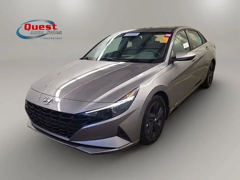 Used 2022 Hyundai Elantra SEL FWD image 1