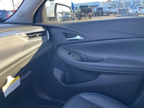 New 2025 Buick Encore GX Sport Touring w/ Advanced Technology Package image 30