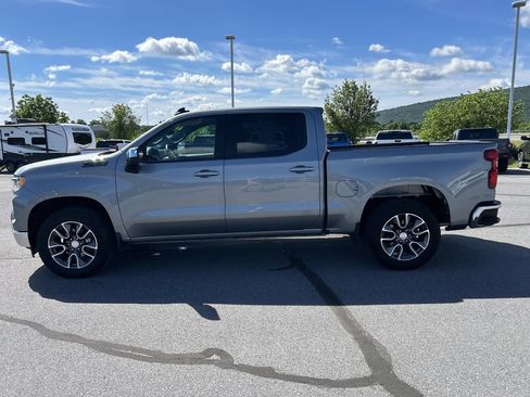 Used 2023 Chevrolet Silverado 1500 LT w/ Z71 Off-Road Package AWD/4WD image 4