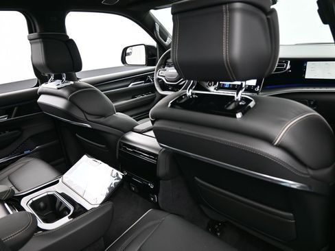 Used 2024 Jeep Grand Wagoneer Series II w/ Quick Order Packagew 28T image 48