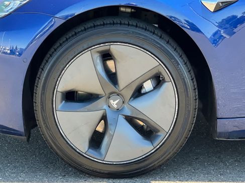 Used 2019 Tesla Model 3 Standard Range RWD image 27