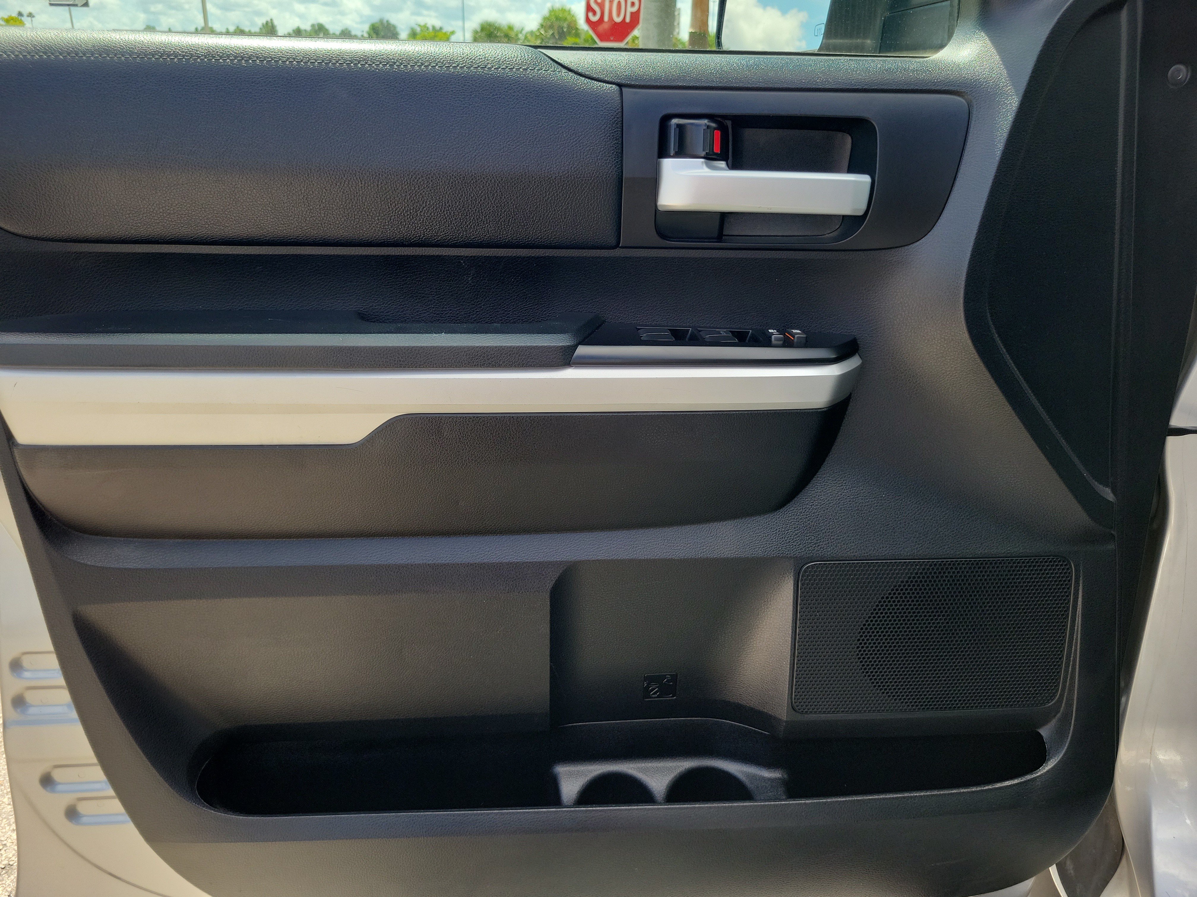 Used 2017 Toyota Tundra SR5 w/ SR5 Upgrade Package RWD image 21