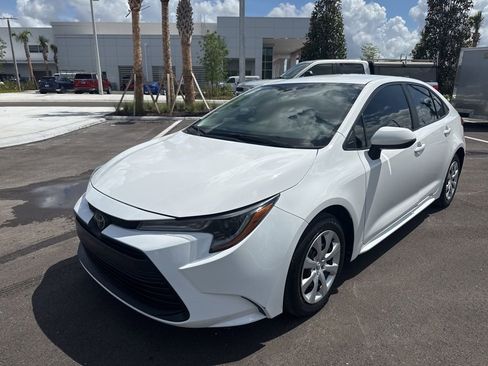 Used 2024 Toyota Corolla LE image 1