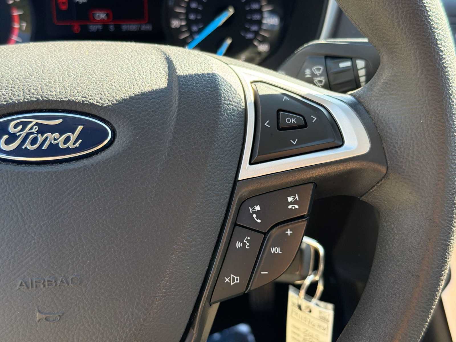 Used 2015 Ford Fusion SE FWD image 21