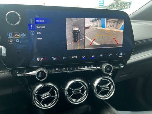 Used 2024 Chevrolet Blazer EV LT image 15