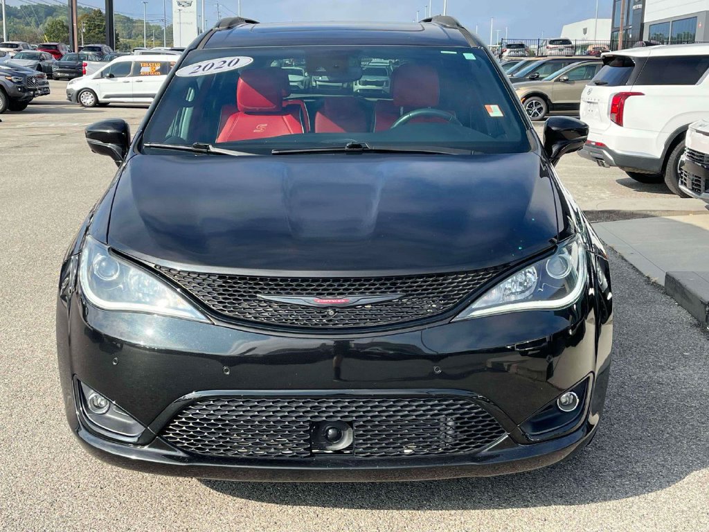 Used 2020 Chrysler Pacifica Limited w/ Quick Order Package 27H Red S FWD image 33