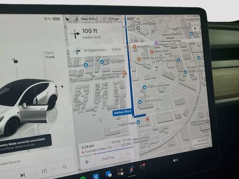 Used 2023 Tesla Model Y Performance AWD/4WD image 12