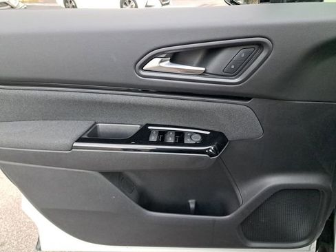 Certified 2025 Honda Prologue Eco image 19