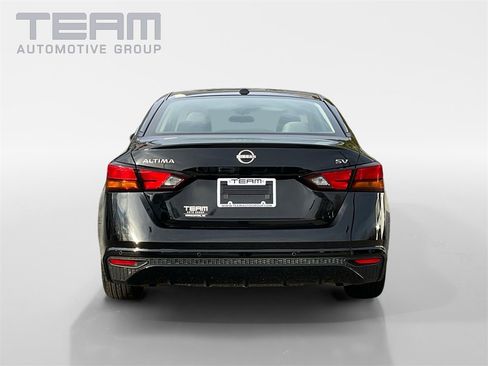 Used 2023 Nissan Altima 2.5 SV image 6
