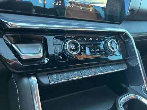 Used 2024 GMC Sierra 2500 Denali Ultimate image 29