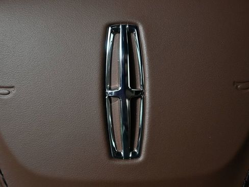 New 2026 Lincoln Aviator Reserve w/ Jet Appearance Package AWD/4WD image 35