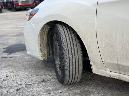 Used 2019 Subaru Impreza 2.0i image 3