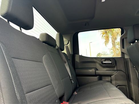 Used 2022 Chevrolet Silverado 1500 LT w/ Z71 Off-Road Package image 13