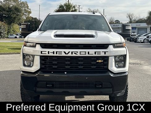 Used 2021 Chevrolet Silverado 2500 Custom w/ Custom Value Package image 3