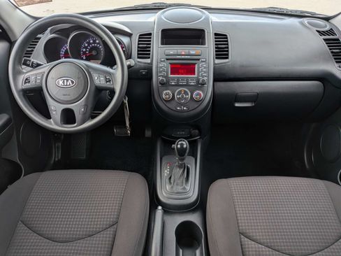 Used 2012 Kia Soul FWD image 18