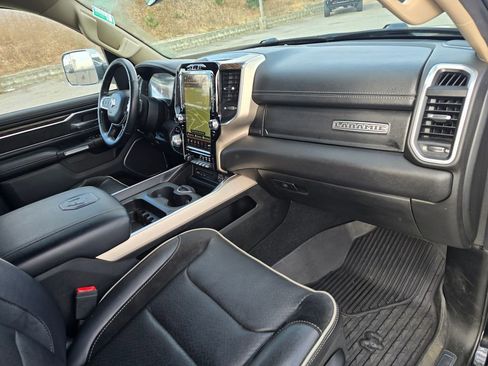 Used 2019 RAM 1500 Laramie image 29