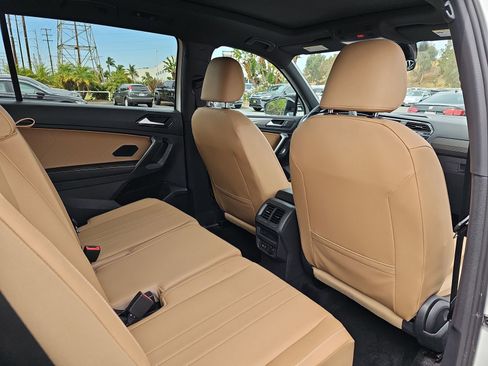 Certified 2023 Volkswagen Tiguan SE R-Line FWD image 11
