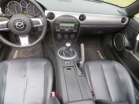 Used 2008 MAZDA MX-5 Miata Grand Touring w/ Premium Pkg image 20