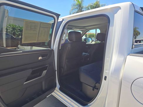 Used 2024 Toyota Tundra Limited AWD/4WD image 15