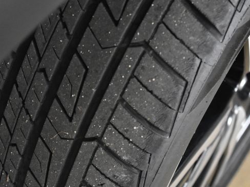 Used 2020 Honda Pilot Touring image 11