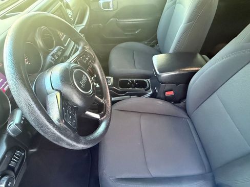 Used 2022 Jeep Wrangler Sport image 21