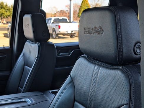 Used 2022 Chevrolet Silverado 1500 High Country image 30