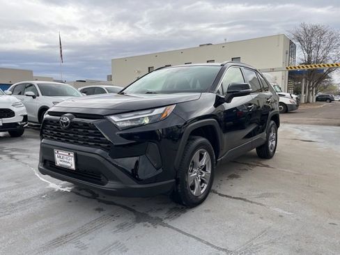 Used 2025 Toyota RAV4 XLE image 3