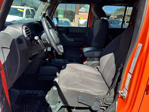 Used 2015 Jeep Wrangler Unlimited Sport w/ Quick Order Package 24S image 10