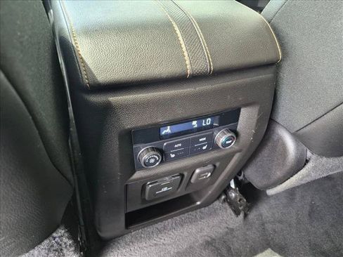 Used 2019 Chevrolet Traverse Premier w/ Redline Edition AWD/4WD image 20