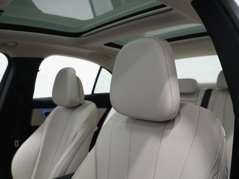 New 2026 Mercedes-Benz E 350 4MATIC Sedan image 16