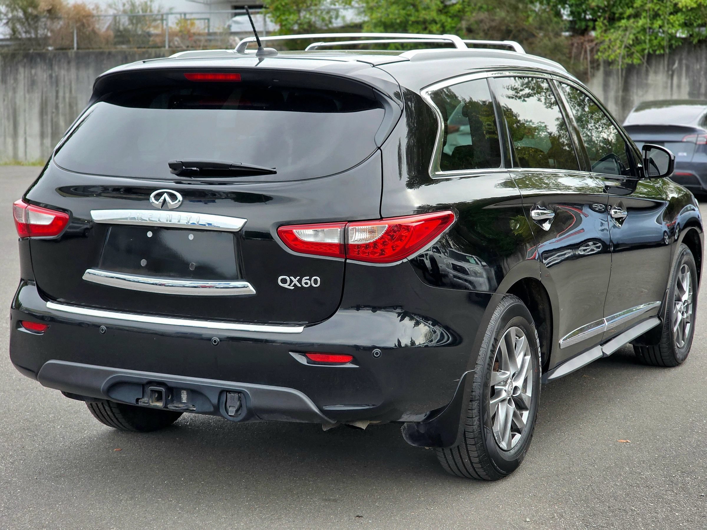 Used 2015 INFINITI QX60 Luxe w/ Premium Plus Package AWD/4WD image 11