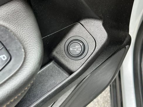 Used 2021 GMC Terrain SLT image 38