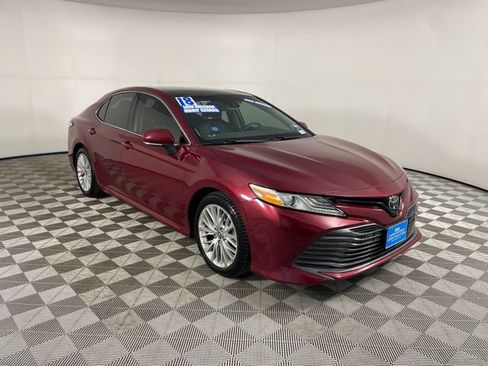Used 2018 Toyota Camry XLE w/ Audio Package FWD image 16