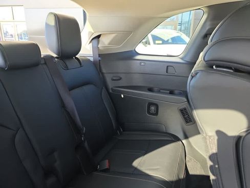 Used 2024 MAZDA CX-90 Plug-In Hybrid w/ Preferred AWD/4WD image 31