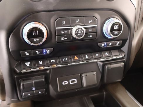 Used 2021 GMC Sierra 3500 Denali w/ Denali Ultimate Package image 7