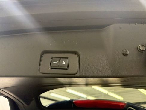 Used 2025 Nissan Rogue SV AWD/4WD image 20