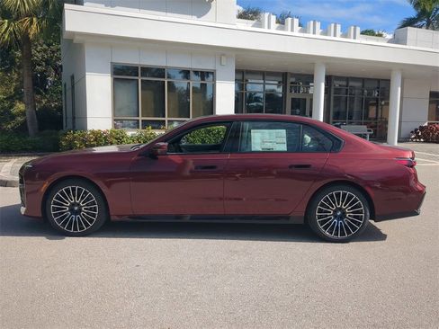 New 2026 BMW 740i xDrive w/ Premium Package image 7