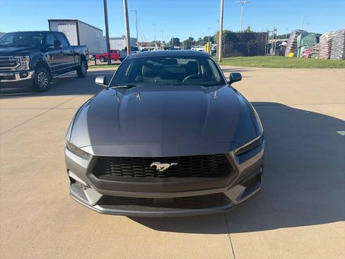 Used 2026 Ford Mustang Coupe RWD image 4