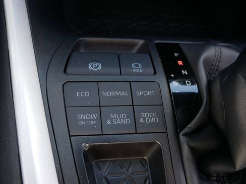 Certified 2025 Toyota RAV4 XLE AWD/4WD image 22