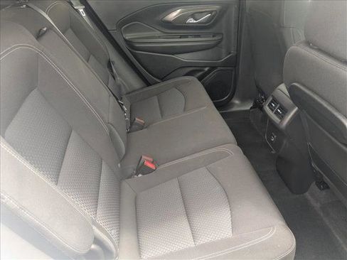 Used 2024 GMC Terrain SLE image 19