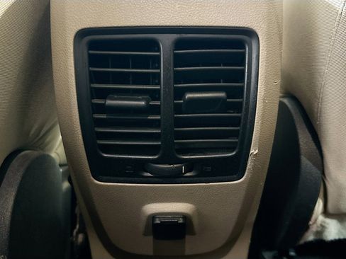 Used 2018 Ford Escape SE image 18