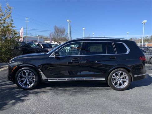 Used 2025 BMW X7 xDrive40i image 5