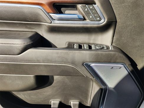 Used 2024 GMC Sierra 2500 Denali w/ Denali Reserve Package image 21