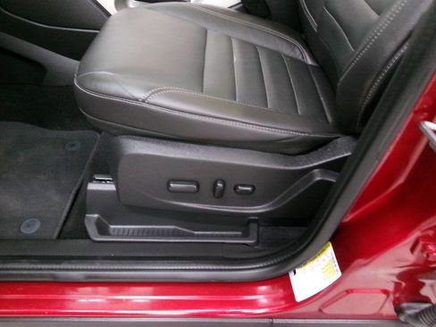 Used 2016 Ford C-MAX SEL FWD image 20