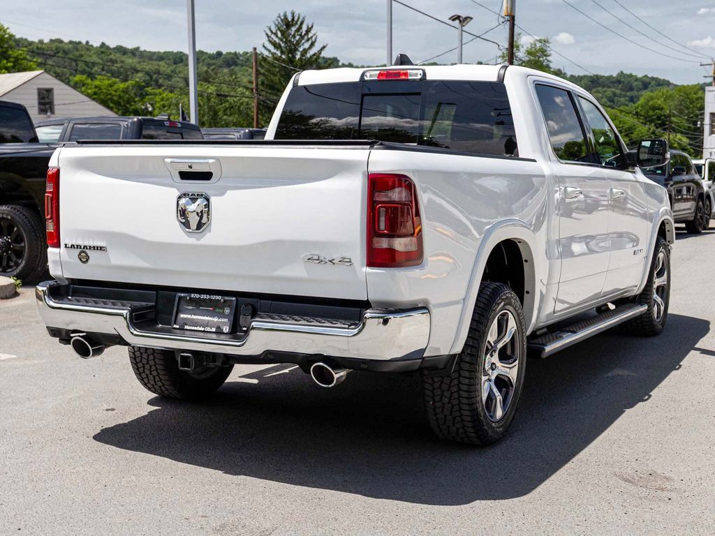 Used 2022 RAM 1500 Laramie AWD/4WD image 4