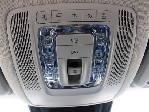 Used 2024 Mercedes-Benz GLS 450 4MATIC image 22