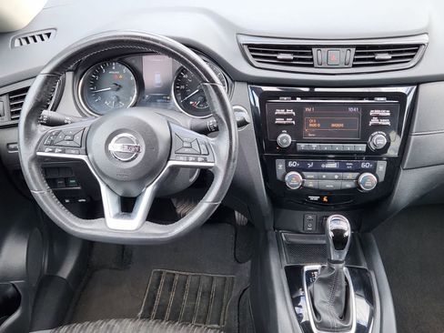 Used 2017 Nissan Rogue SV w/ Midnight Edition FWD image 26