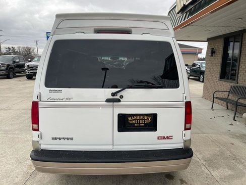 Used 2004 GMC Safari Conversion image 12