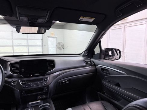 Used 2022 Honda Passport TrailSport image 32