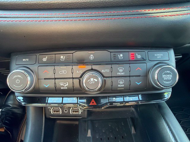 Used 2025 Dodge Durango R/T AWD/4WD image 41